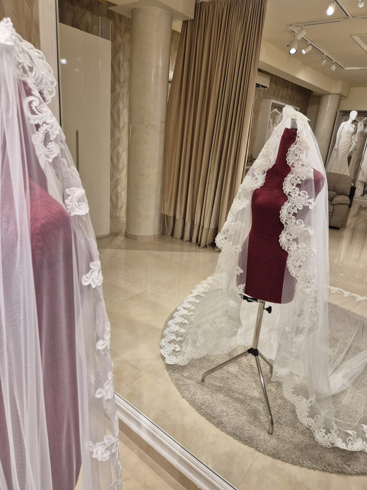 Velo con bordo pizzo